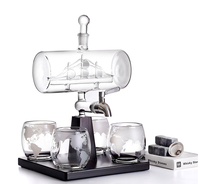 Whiskey Decanter 1100mL Creative Antique Boat Shape Set With 4 Glasses and Beautiful Stand